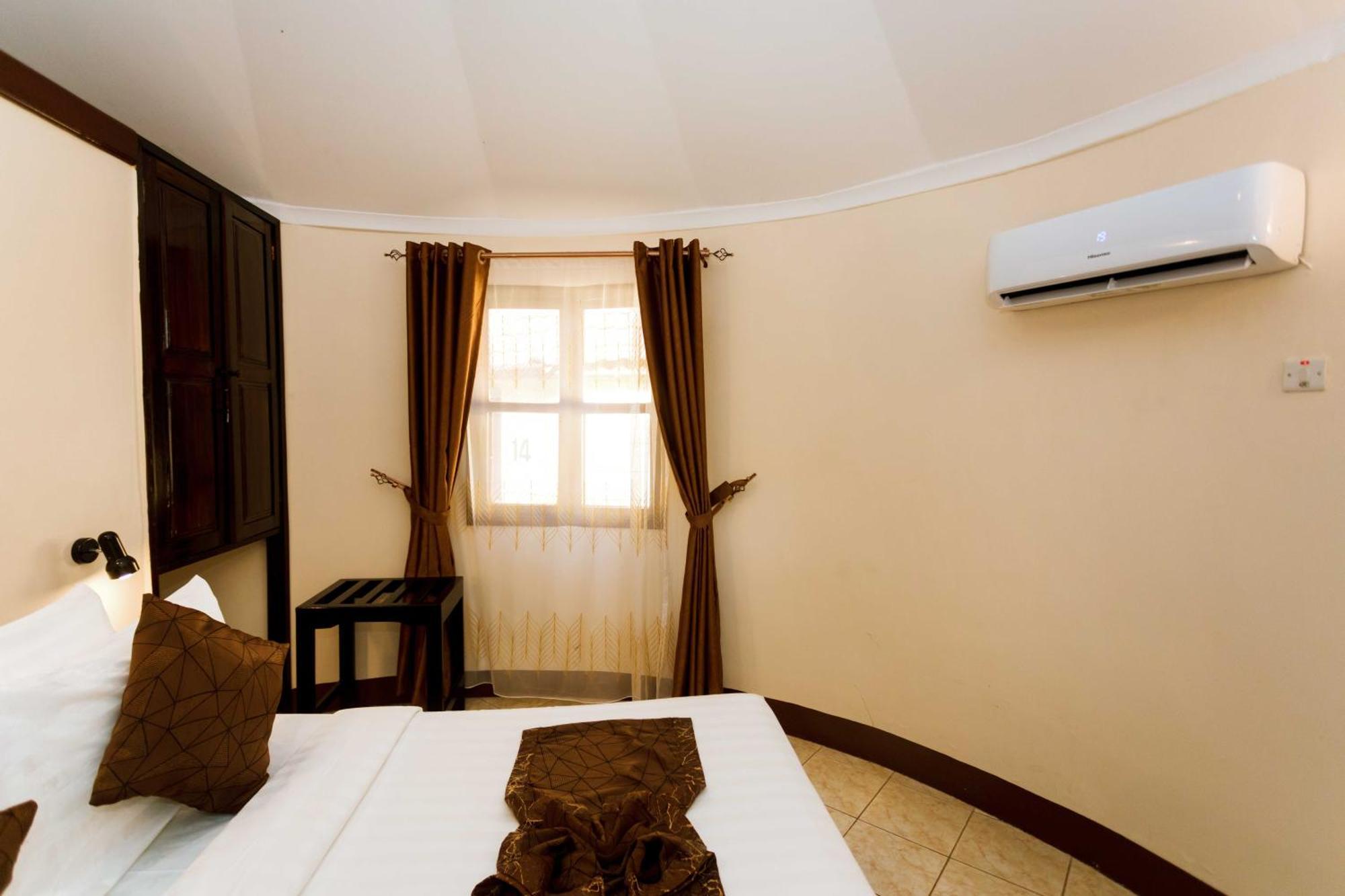 Keys Hotel Моші Екстер'єр фото
