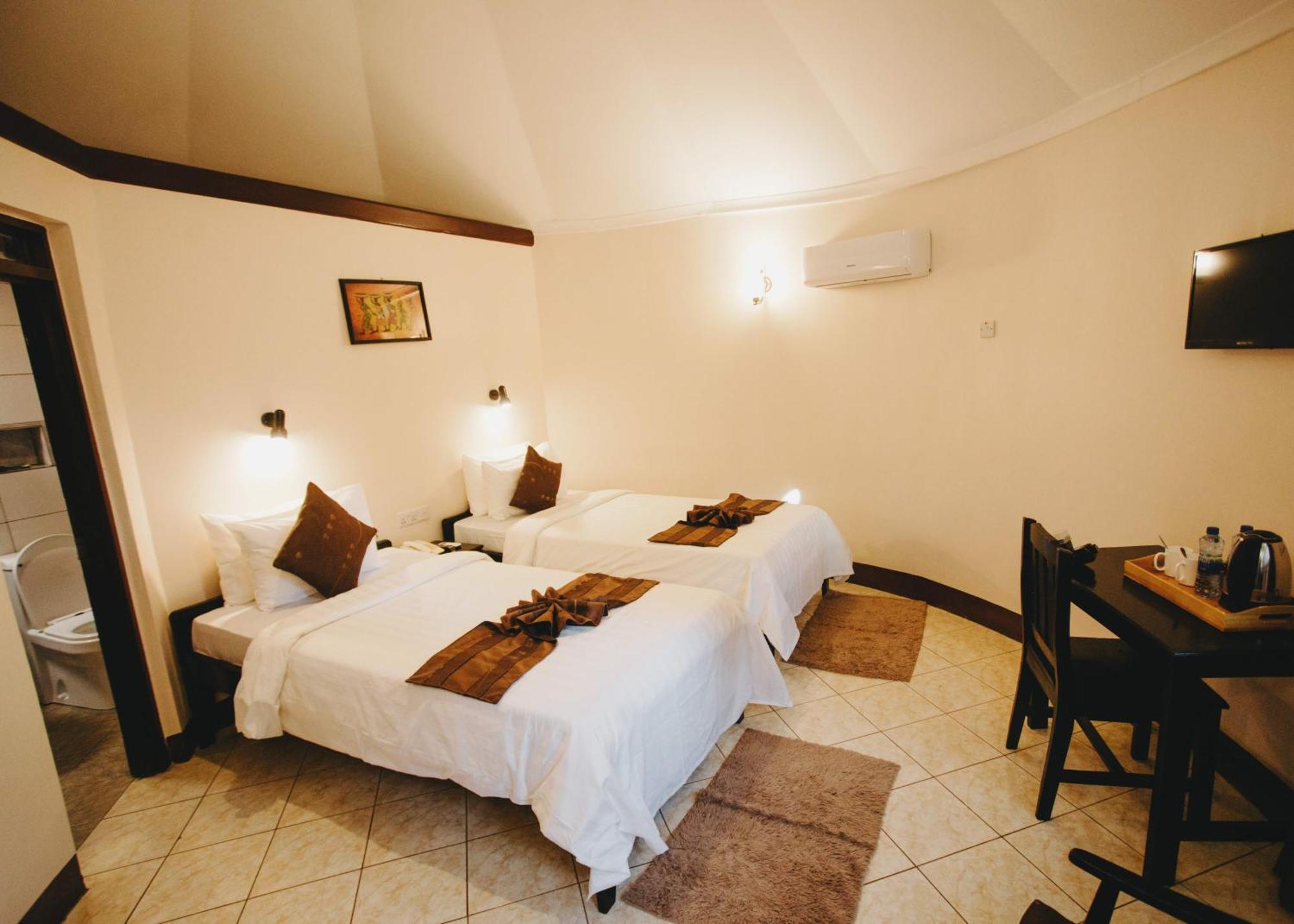 Keys Hotel Моші Екстер'єр фото